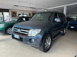 Grigio Usata 2009 Mitsubishi Pajero SUV | 23.200 € (Cara)
