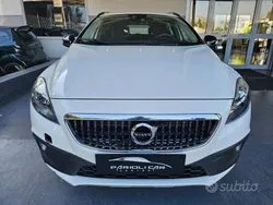 Bianco Usata 2018 Volvo V40 CC Business Edition Station wagon | 13.900 € (Buon prezzo)