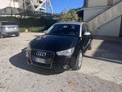 Nero Usata 2013 Audi A1 Sportback Ambition Due volumi | 9800 € (Buon prezzo)