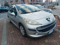 Grigio Usata 2006 Peugeot 207 Tre volumi | 1500 € (Super prezzo)