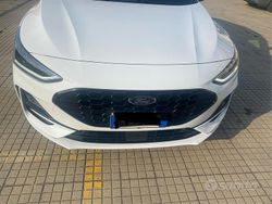Bianco Usata 2024 Ford Focus ST-Line X Tre volumi | 23.500 € (Cara)