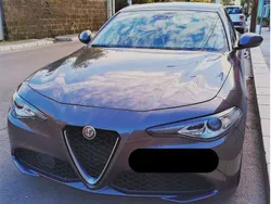 Grigio Usata 2018 Alfa Romeo Giulia Super Tre volumi | 19.500 € (Buon prezzo)