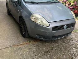 Grigio Usata 2006 Fiat Grande Punto Due volumi | 1500 € (Cara)