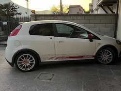 Bianco Usata 2010 Abarth Grande Punto Due volumi | 13.000 € (Molto cara)