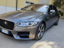 Grigio Usata 2017 Jaguar XF R-Sport Tre volumi | 20.000 € (Buon prezzo)