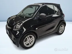 Nero metallizzato Usata 2021 Smart ForTwo Electric Drive Pure Cabrio | 13.600 € (Ottimo prezzo)