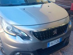Grigio Usata 2018 Peugeot 2008 SUV | 8000 € (Super prezzo)