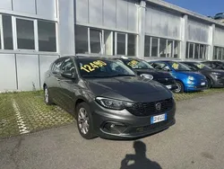 Grigio Usata 2019 Fiat Tipo Lounge Due volumi | 10.990 € (Buon prezzo)