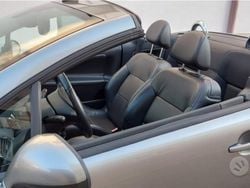 Grigio Usata 2010 Peugeot 207 CC Cabrio | 4000 € (Buon prezzo)