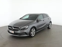 Grigio Usata 2017 Mercedes A180 Business Tre volumi | 14.799 € (Buon prezzo)