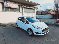 Bianco Usata 2015 Ford Fiesta Titanium Due volumi | 6999 € (Buon prezzo)