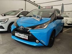 Blu/azzurro Usata 2015 Toyota Aygo Sol Due volumi | 8300 € (Buon prezzo)