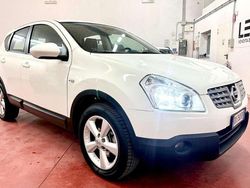 Bianco metalizzato Usata 2009 Nissan Qashqai Tekna SUV | 4990 € (Buon prezzo)