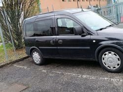 Nero Usata 2011 Opel Combo Monovolume | 4500 €