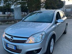 Grigio Usata 2011 Opel Astra Due volumi | 2500 € (Super prezzo)