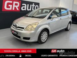 Grigio Usata 2005 Toyota Corolla Sol Tre volumi | 1999 € (Ottimo prezzo)