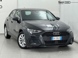 Grigio Usata 2022 Audi A3 Business Tre volumi | 22.600 € (Cara)