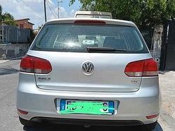 Grigio Usata 2010 VW Golf VI Tre volumi | 4500 € (Buon prezzo)