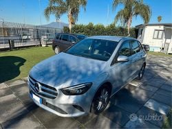 Grigio Usata 2019 Mercedes B180 Monovolume | 16.990 € (Buon prezzo)
