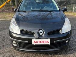 Bianco Usata 2008 Renault Clio II Dynamique Tre volumi | 3500 € (Buon prezzo)