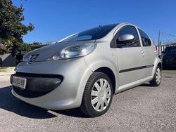 Argento Usata 2008 Peugeot 107 Urban Move Due volumi | 3500 € (Buon prezzo)