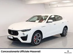 Bianco Usata 2020 Maserati Levante SUV | 44.800 € (Buon prezzo)