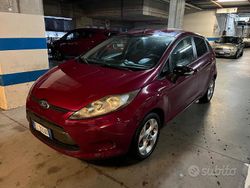 Giallo Usata 2012 Ford Fiesta Tre volumi | 3799 € (Buon prezzo)