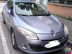 Grigio Usata 2010 Renault Mégane Dynamique Tre volumi | 1500 € (Ottimo prezzo)