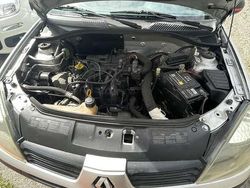 Usata 2005 Renault Clio II Authentique Tre volumi | 800 € (Buon prezzo)