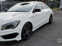 Bianco Usata 2013 Mercedes CLA220 Tre volumi | 15.000 € (Cara)