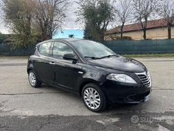 Nero Usata 2017 Lancia Ypsilon Due volumi | 6450 € (Ottimo prezzo)