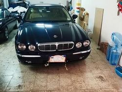 Blu Usata 2006 Jaguar XJ8 Executive Tre volumi | 10.000 €