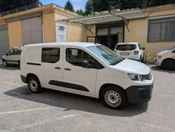 Bianco Usata 2023 Peugeot Partner Monovolume | 17.950 € (Cara)