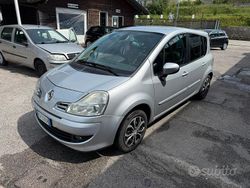 Argento Usata 2011 Renault Modus Monovolume | 3300 € (Ottimo prezzo)