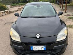 Nero Usata 2009 Renault Mégane Tre volumi | 3000 €