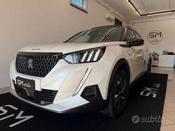 Bianco Usata 2023 Peugeot 2008 GT SUV | 21.999 € (Buon prezzo)