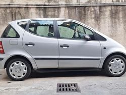 Grigio Usata 2004 Mercedes A140 Due volumi | 2000 € (Buon prezzo)