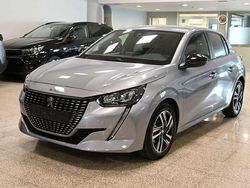 Grigio Usata 2023 Peugeot 208 Style Due volumi | 13.400 € (Buon prezzo)