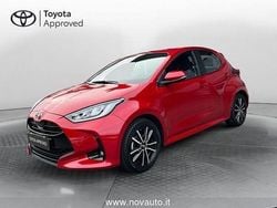 Rosso Usata 2022 Toyota Yaris Trend Tre volumi | 16.000 € (Buon prezzo)