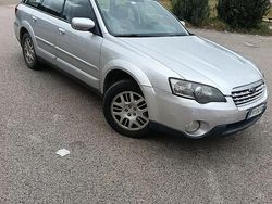 Usata 2004 Subaru Outback SUV | 1500 €
