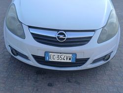 Bianco Usata 2012 Opel Corsa Coupé | 3200 € (Ottimo prezzo)