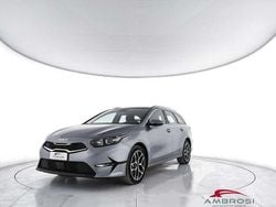 Grigio Usata 2023 Kia Ceed Sportswagon Station wagon | 14.211 € (Buon prezzo)