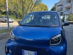 Blu/azzurro Usata 2021 Smart ForTwo Electric Drive Prime Due volumi | 12.000 € (Buon prezzo)