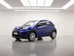 Blu Usata 2024 Toyota Aygo Active Due volumi | 14.990 € (Buon prezzo)