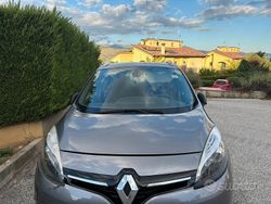 Grigio Usata 2015 Renault Grand Scénic III Monovolume | 3500 €