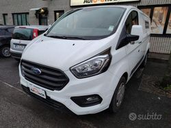 Bianco metallizzato Usata 2020 Ford Transit Custom Trend Tre volumi | 15.990 € (Molto cara)