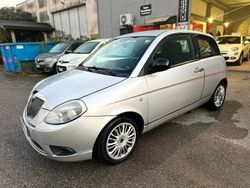 Argento Usata 2011 Lancia Ypsilon Platinum Due volumi | 3300 € (Buon prezzo)