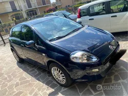 Usata 2015 Fiat Punto Lounge Due volumi | 6900 € (Buon prezzo)