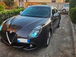Usata 2014 Alfa Romeo Giulietta Tre volumi | 7600 € (Buon prezzo)