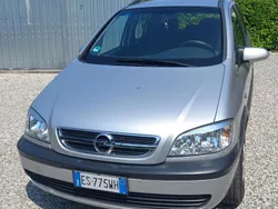 Usata 2005 Opel Zafira Monovolume | 1800 € (Buon prezzo)